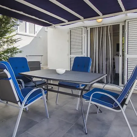 Apartments Gordana Primosten Exterior photo