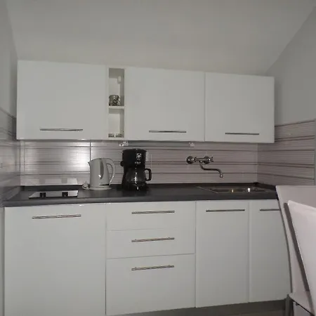 Apartments Gordana Primosten Exterior photo