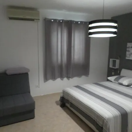 Apartments Gordana Primosten Exterior photo