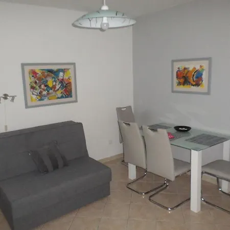 Apartments Gordana Primosten Exterior photo
