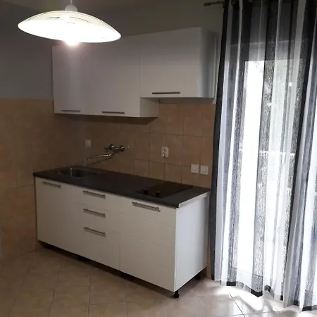 Apartments Gordana Primosten Exterior photo